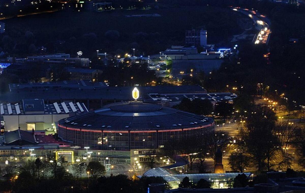 Schoene Grosse Wohnung 2 Schlafzimmer Bis 6 Pax Naehe Stadion Signal Iduna 多特蒙德 外观 照片