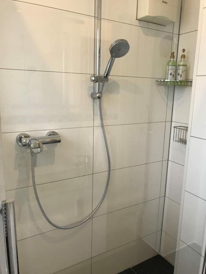 Schoene Grosse Wohnung 2 Schlafzimmer Bis 6 Pax Naehe Stadion Signal Iduna 多特蒙德 外观 照片